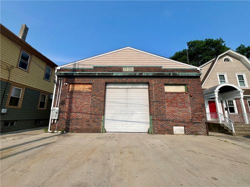 461 Douglas Avenue, Providence, RI, 02908 | Card Image