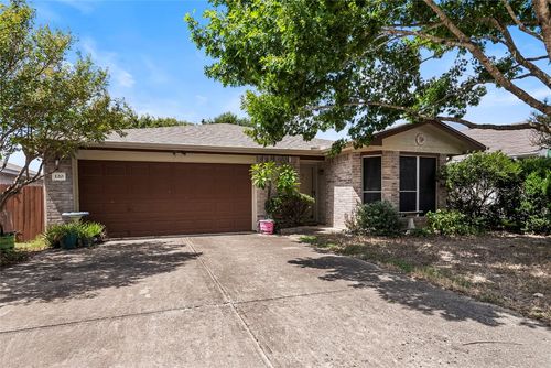 120 Shenandoah Trl, Elgin, TX, 78621-4186 | Card Image