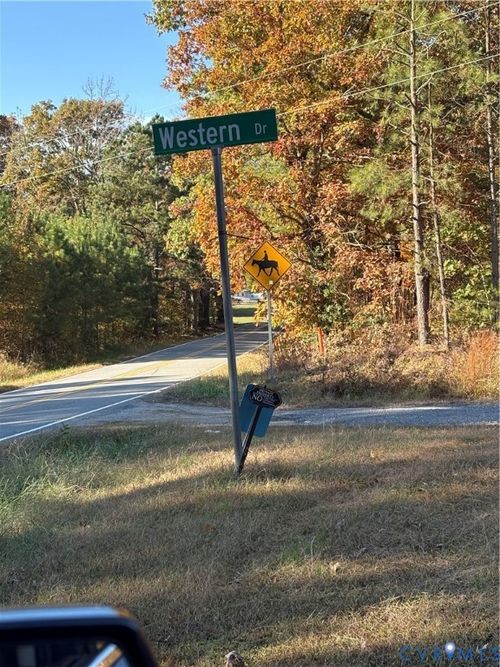 423 Western Dr, Lawrenceville, VA, 23868-3534 | Card Image