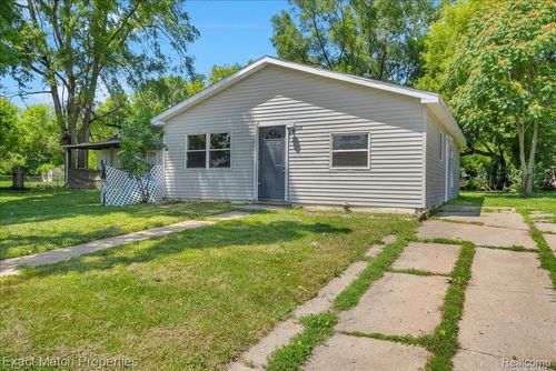 104 W Mansfield Avenue, Pontiac, MI, 48340 | Card Image