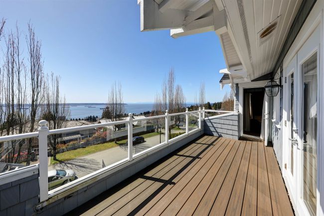 2323 Orchard Lane, House other with 6 bedrooms, 5 bathrooms and 5 parking in West Vancouver BC | Image 29