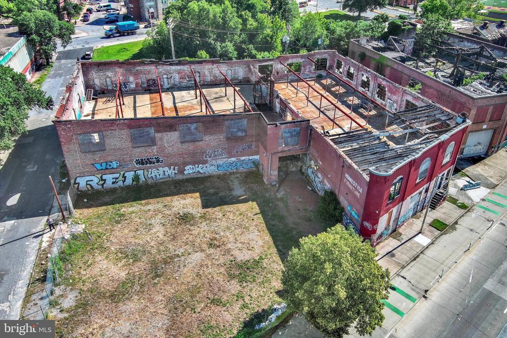 Land in BALTIMORE 2