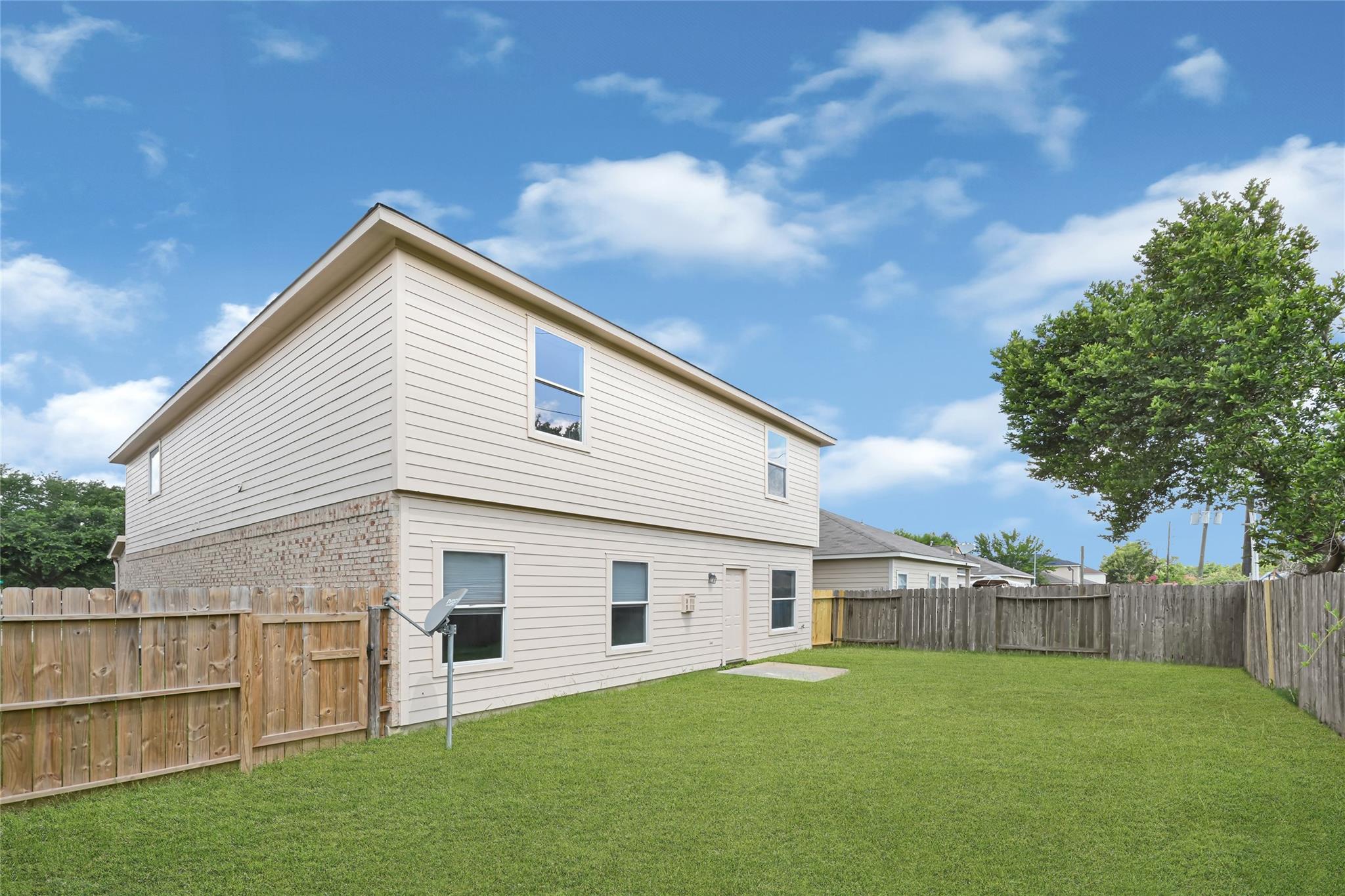 Residential Lease in Cypress 3