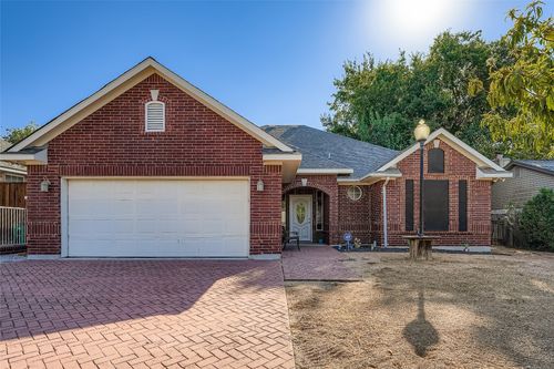 10901 Parkfield Dr, Austin, TX, 78758-4775 | Card Image
