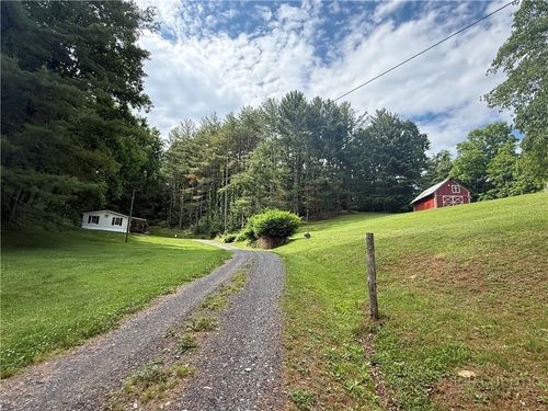 315 Al Blevins Rd, Lansing, NC, 28643-9201 | Card Image