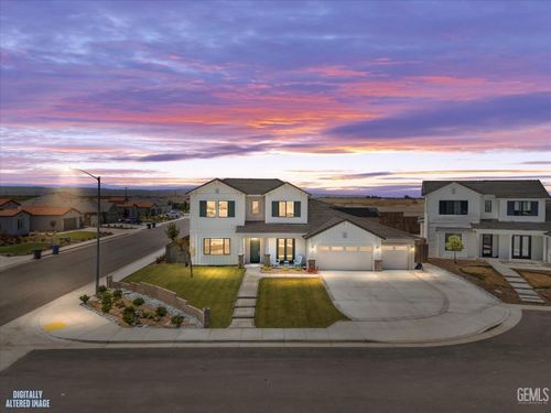815 Gilsum Ct, Bakersfield, CA, 93314-4399 | Card Image