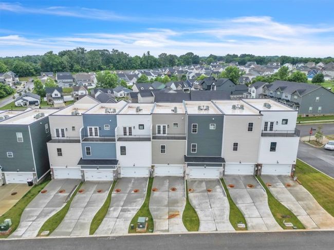Each unit has its own special features including multiple balconies, private decks and even some bonus office/flex rooms. | Image 38
