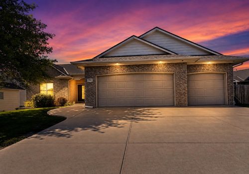 936 E Moss Wood St, Derby, KS, 67037-9730 | Card Image