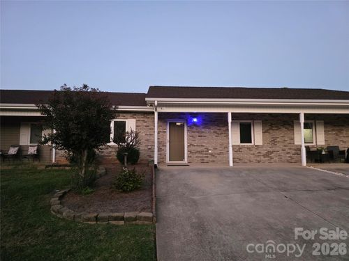 e2-505 2nd Street Pl Ne, Conover, NC, 28613-2059 | Card Image