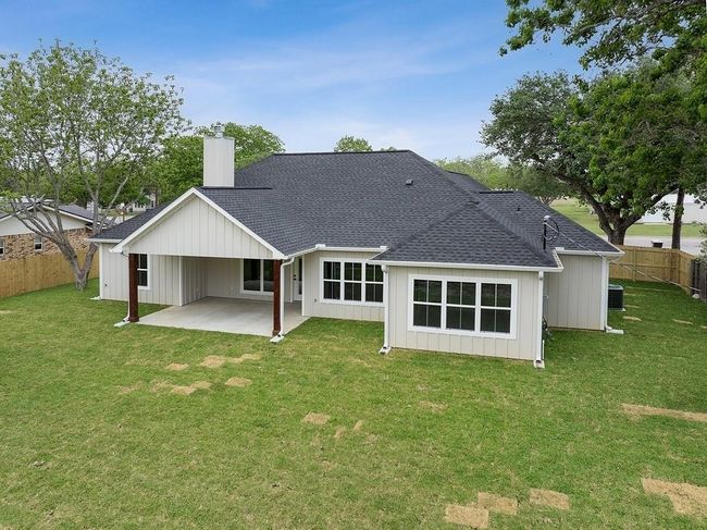 102 Tekla St, House other with 3 bedrooms, 2 bathrooms and 2 parking in Weimar TX | Image 24