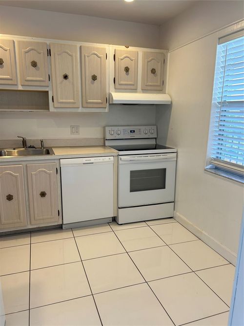 apt-207-31 Abbey Ln, Delray Beach, FL, 33446-1738 | Card Image