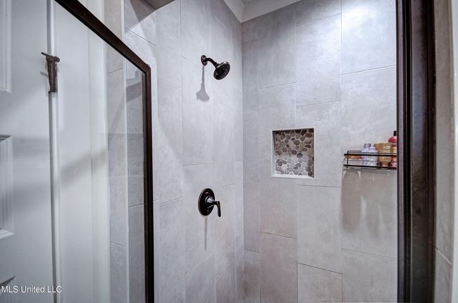 Stand-in shower | Image 20