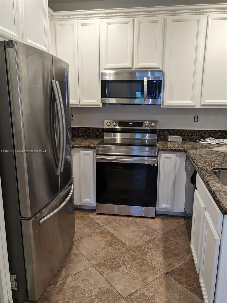 273rd St, Homestead, FL 33032