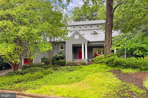 312 W Columbia St, FALLS CHURCH, VA, 22046-2646 | Card Image