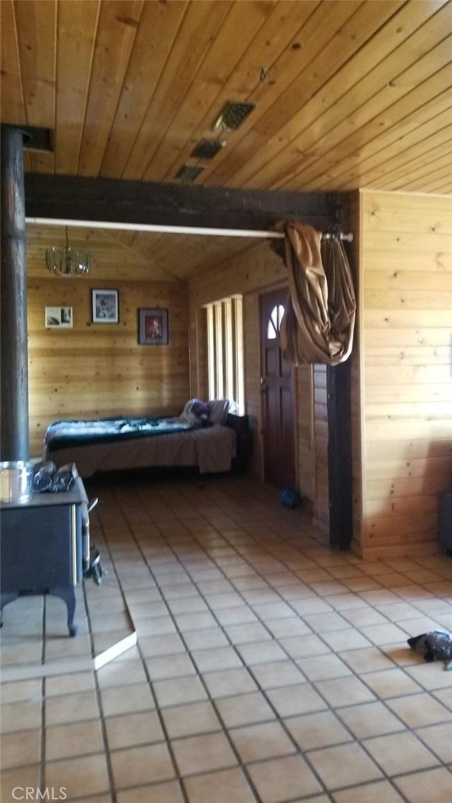 29970 Woodford Tehachapi Rd, Home with 2 bedrooms, 2 bathrooms and 1 parking in Keene CA | Image 9