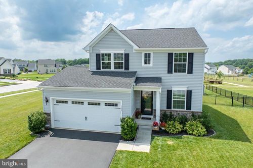 102 Dague Farm Dr, COATESVILLE, PA, 19320-5831 | Card Image