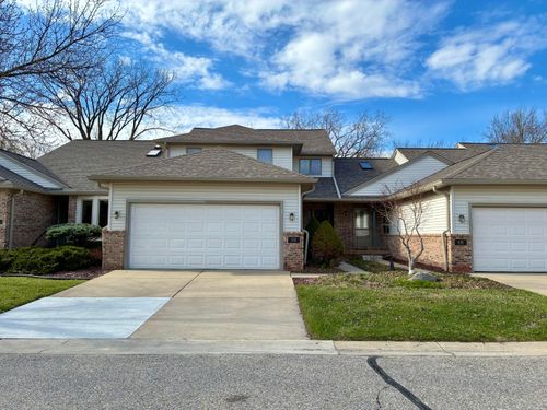 571 Sycamore Cir, Saline, MI, 48176-1756 | Card Image