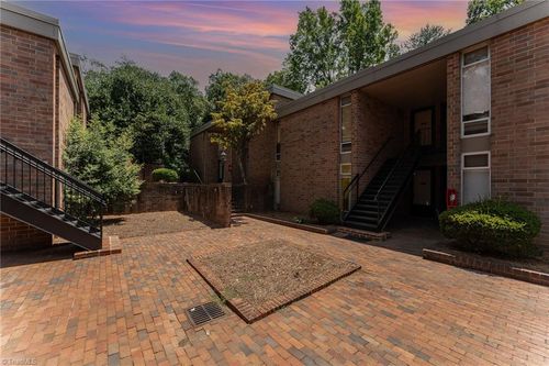 1757 S Hawthorne Rd, Winston-Salem, NC, 27103-4044 | Card Image