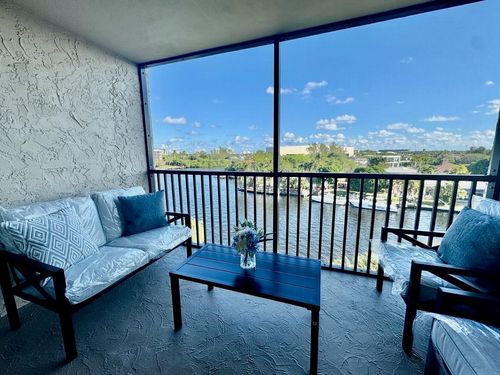 5050-13 Royal Palm Way, Boca Raton, FL, 33432-8762 | Card Image