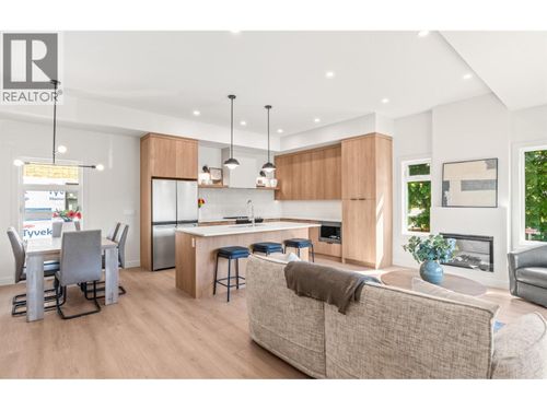 5-4200 30 St, Vernon, BC, V1T5G3 | Card Image