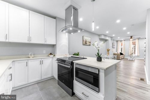 434 Ilchester Ave, BALTIMORE, MD, 21218-4433 | Card Image