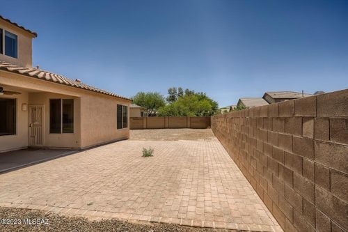 9213 N Desert Earth Pl, Tucson, AZ, 85743-7519 | Card Image