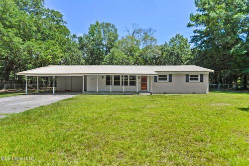 3917 Wildwood Rd, Moss Point, MS, 39562-7910 | Card Image