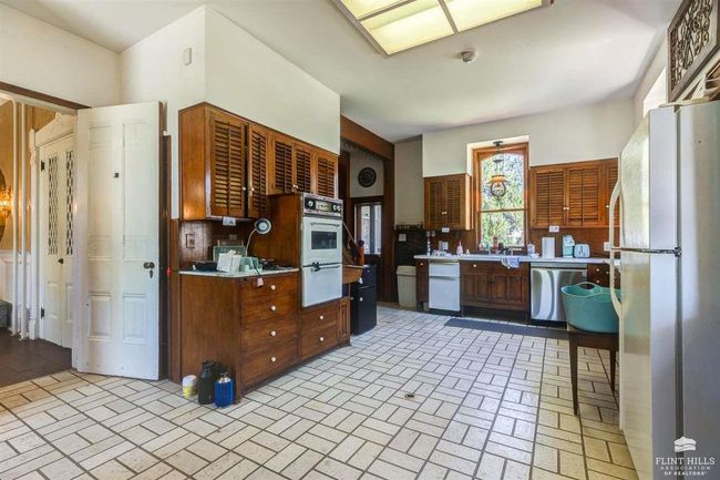 211 W Prescott Ave, House other with 6 bedrooms, 3 bathrooms and null parking in Salina KS | Image 47