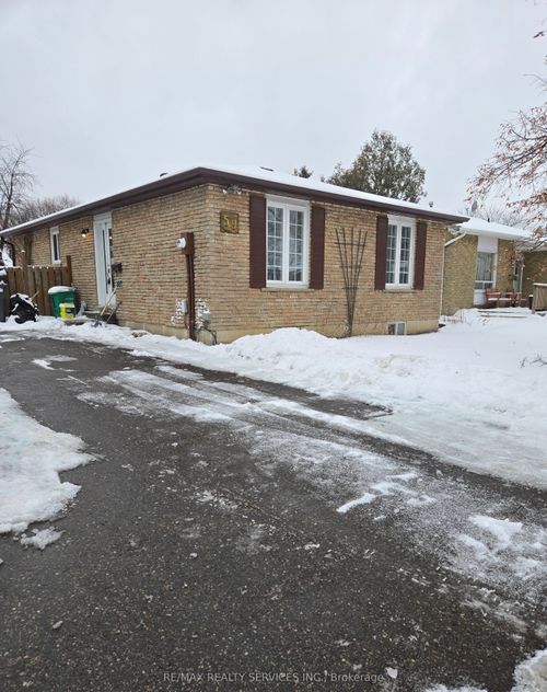 59 Reigate Ave, Brampton, ON, L6V2E2 | Card Image