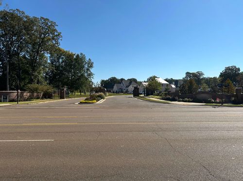 9110 Cheatham Ln N, Germantown, TN, 38138-1009 | Card Image