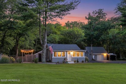 1 Schreibers Ln, Freehold, NJ, 07728-8080 | Card Image