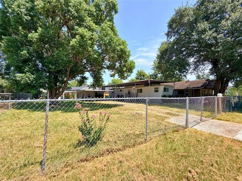 310 E Jack St, Baytown, TX, 77520-5037 | Card Image