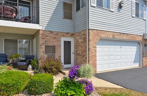 unit-103-1117 N Sunnyslope Dr, Mount Pleasant, WI, 53406-6360 | Card Image