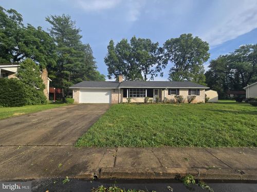 912 Forbes Rd, CARLISLE, PA, 17013-1721 | Card Image