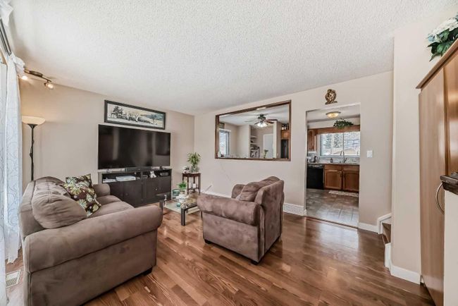 1328 Pennsburg Road Se, Home with 3 bedrooms, 2 bathrooms and 4 parking in Calgary AB | Image 6