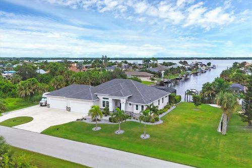 2998 Montgomery Dr, Port Charlotte, FL, 33981-1053 | Card Image