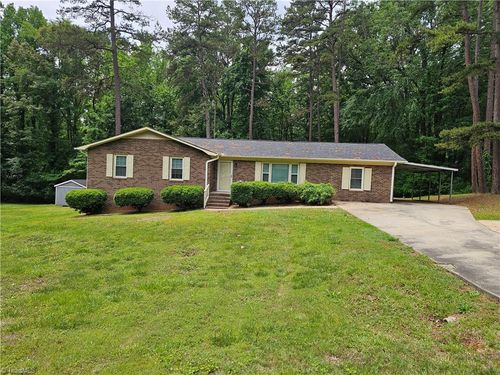 218 Hall Street, Salisbury, NC, 28144-2136 | Card Image