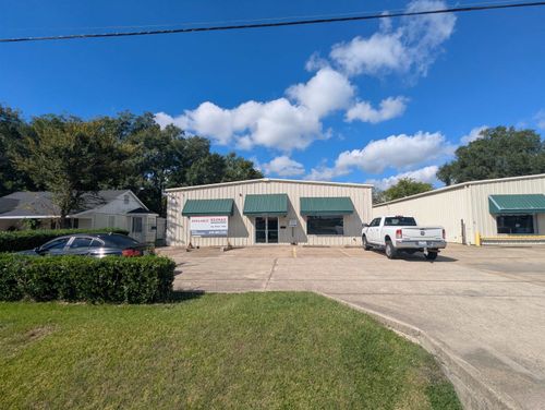 5805 Old Dowlen Rd, Beaumont, TX, 77706-6510 | Card Image