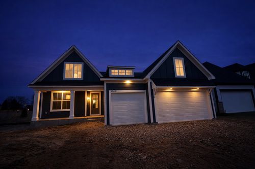 4048 Arbor Dr, Woodbury, MN, 55129-7582 | Card Image