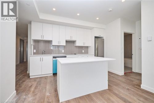 720-461 Green Road, Stoney Creek, ON, L8E5B4 | Card Image