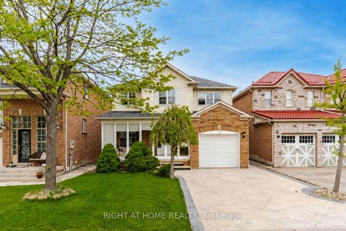 10 Charleswood Cir, Brampton, ON, L7A1Z1 | Card Image