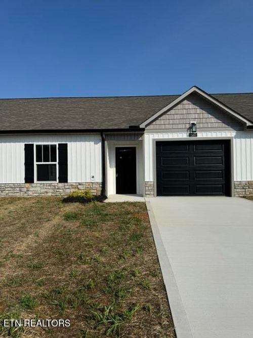 20-3557 Maggie Lynn Way, Knoxville, TN, 37921-2420 | Card Image