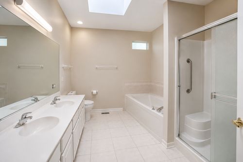 673 Saugatuk Cir, Romeoville, IL, 60446-5201 | Card Image