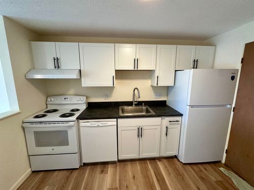 305-502 High St, Hampton, NH, 03842-2303 | Card Image