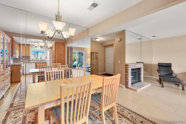 677 Summer View Cir, Townhouse with 2 bedrooms, 3 bathrooms and 2 parking in Encinitas CA | Image 18
