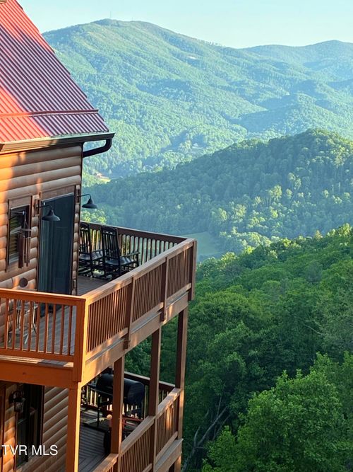 4014 Callalantee Dr, Mountain City, TN, 37683-2299 | Card Image