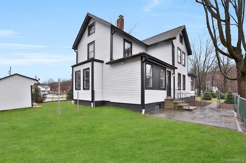 37 Mill St, Sloatsburg, NY, 10974-2103 | Card Image