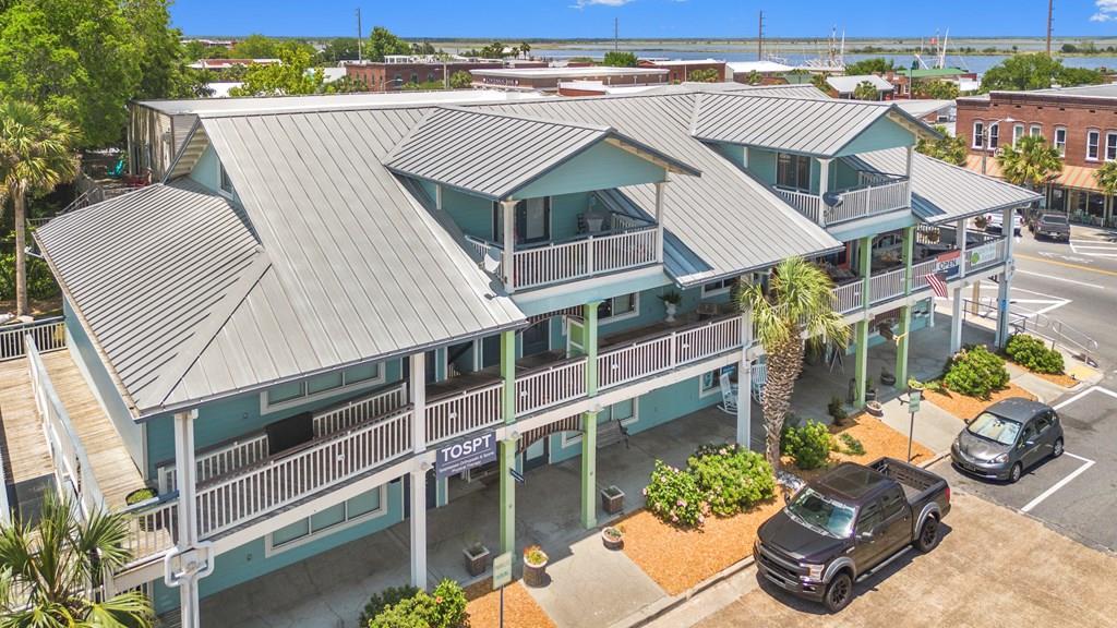76 Market St, Apalachicola, FL 32320