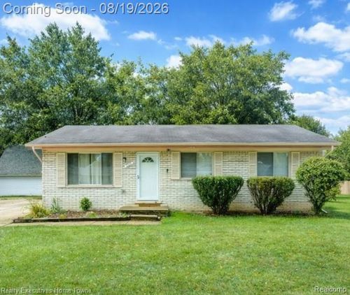 2448 Oakcrest Rd, Sterling Heights, MI, 48310-4280 | Card Image