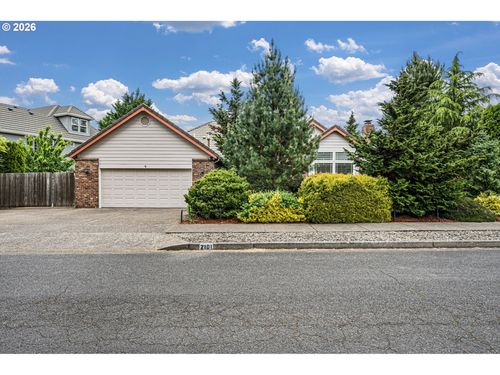 2101 Kingfisher Way, Eugene, OR, 97401-1913 | Card Image